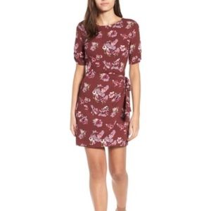 Gorgeous ASTR the Label Floral Purple Dress!  💜♥️